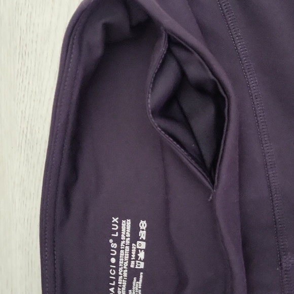Yogalicious Lux Womens Medium Deep Purple Capri‎ Length Leggings Stretch Active - Picture 5 of 7